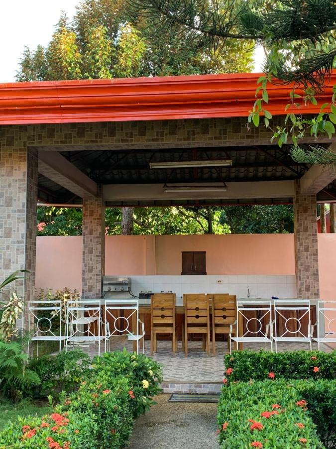 Bungalow di 100 m² con 2 camera Dipolog Esterno foto