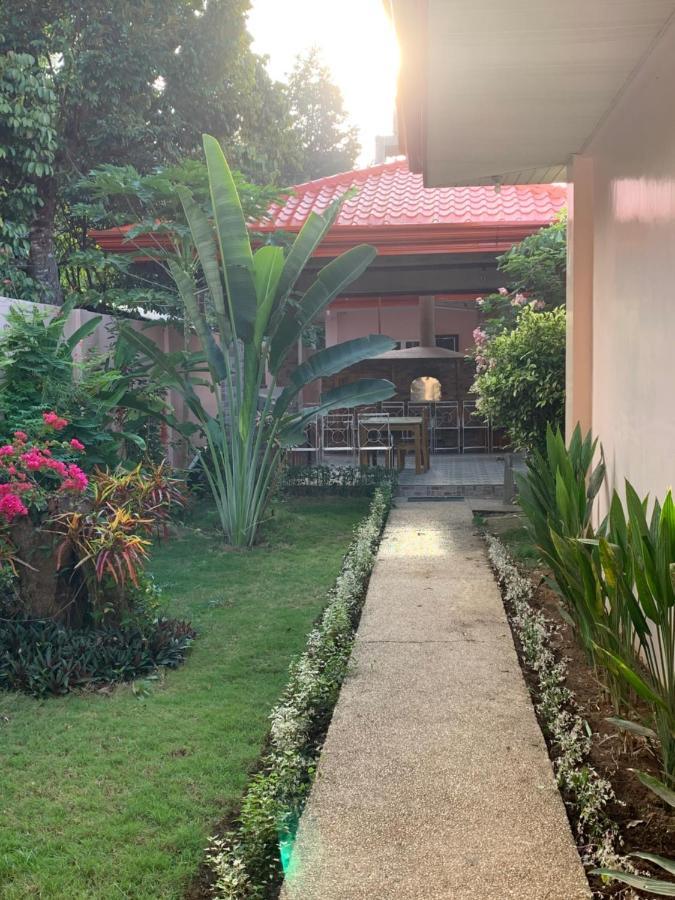 Bungalow di 100 m² con 2 camera Dipolog Esterno foto